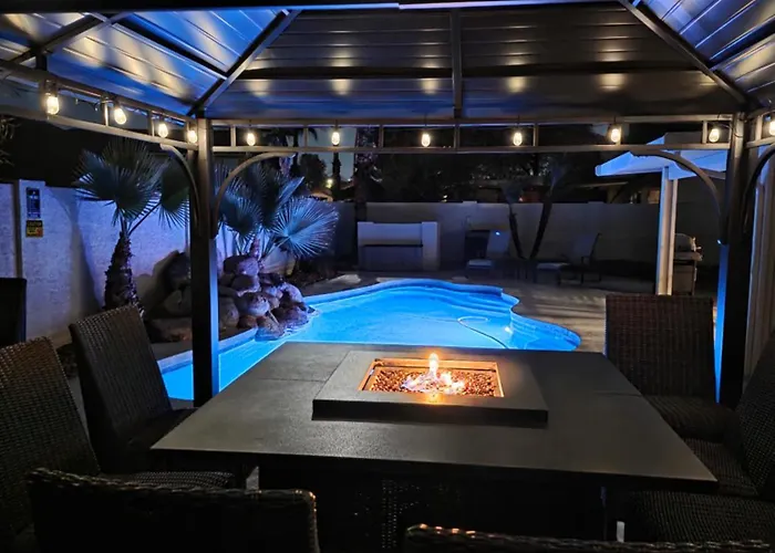 Oasis With Pool And Theater-style Media Mesa