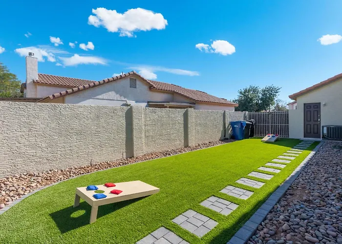 Oasis With Pool And Theater-style Media Holiday home *